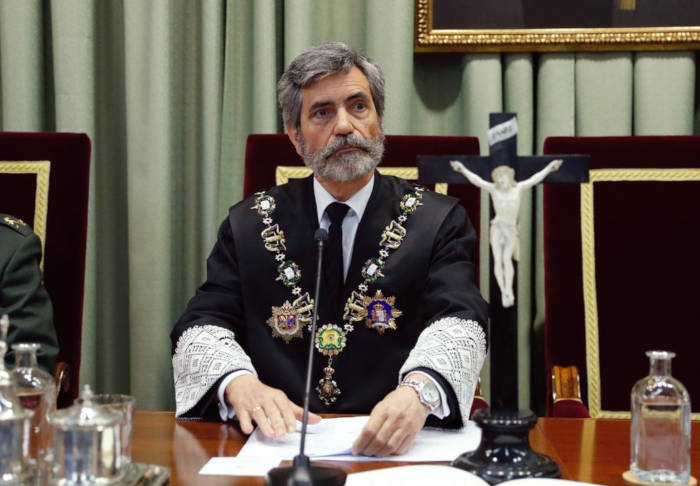 crucifijo en el tribunal supremo